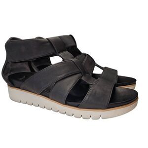 Dr Scholl's Black Sandals Women's size 9.5 Hook Loop Ankle Strap